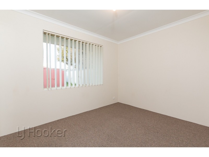 77 Parkland Drive, Warnbro WA 6169