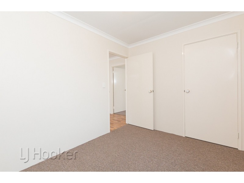 77 Parkland Drive, Warnbro WA 6169