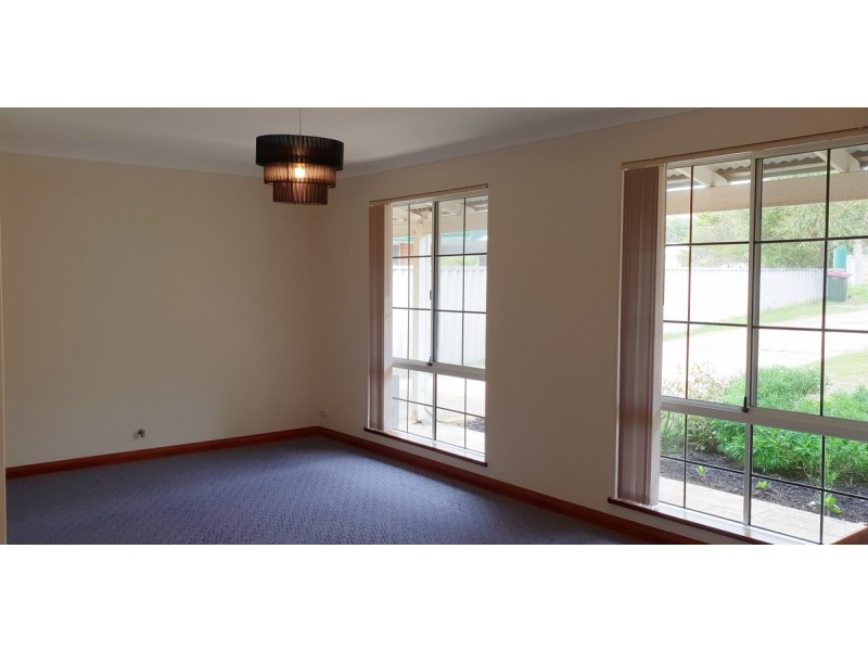 13 Crystaluna Drive, Golden Bay WA 6174