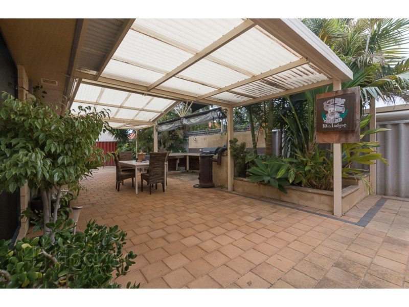 8 Chatsworth Drive, Erskine WA 6210