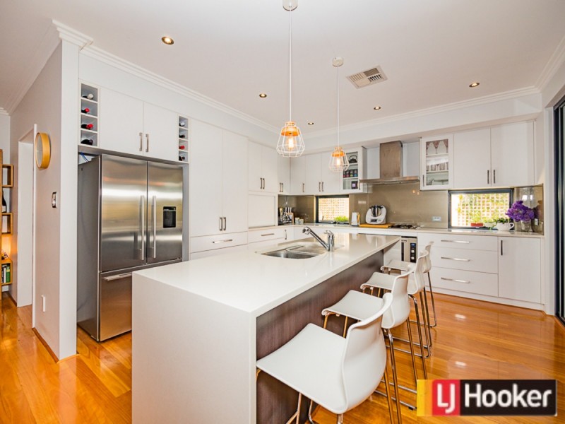 16 Blue Fin Drive, Golden Bay WA 6174