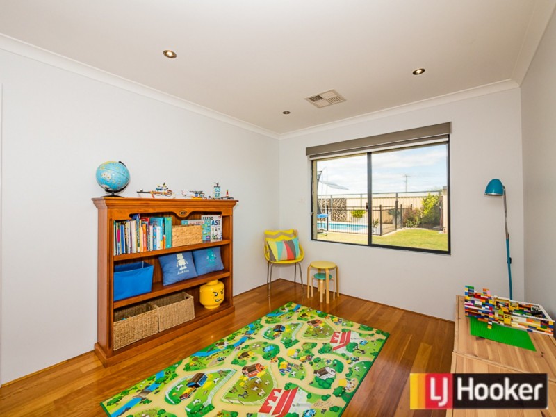 16 Blue Fin Drive, Golden Bay WA 6174