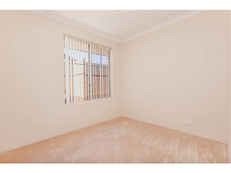 14/10 Elanora Drive, Cooloongup WA 6168