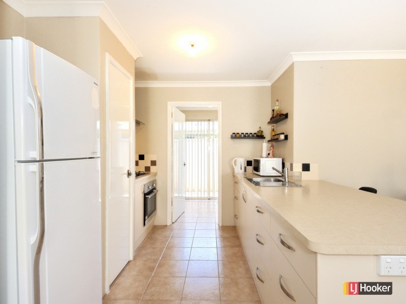 12 Mary Blair Way, Warnbro WA 6169