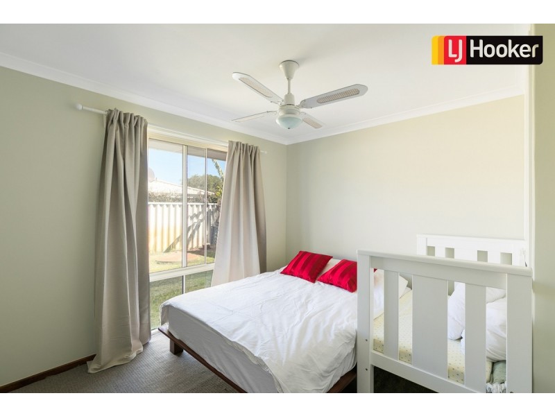 23 Port Royal Drive, Safety Bay WA 6169