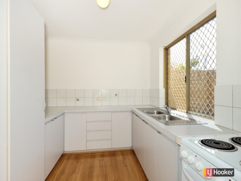 12/25 Ashford Avenue, Rockingham WA 6168