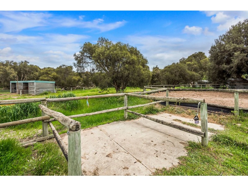 621 Eighty Road, Baldivis WA 6171