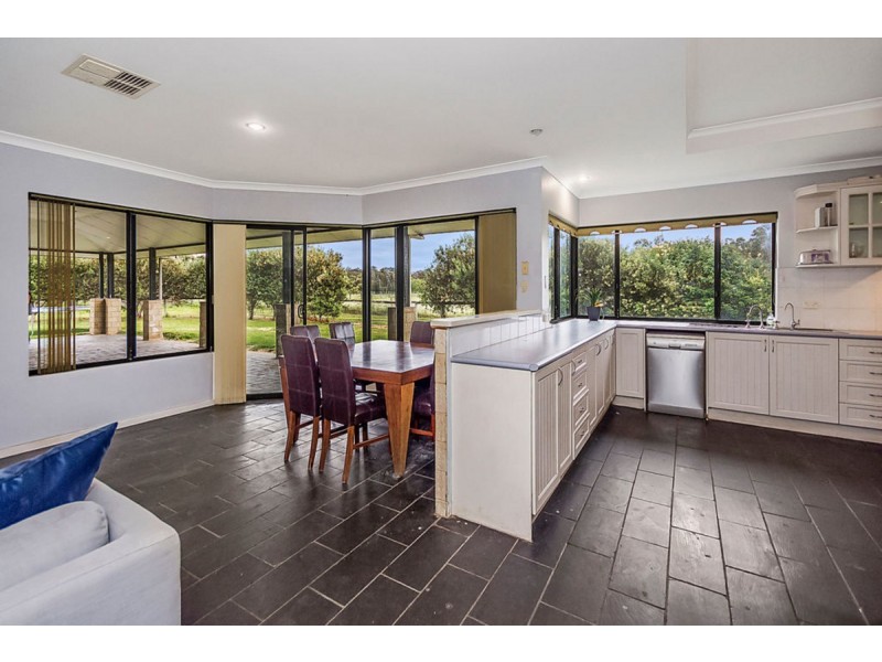 621 Eighty Road, Baldivis WA 6171