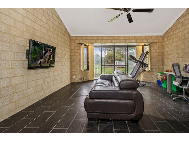 621 Eighty Road, Baldivis WA 6171