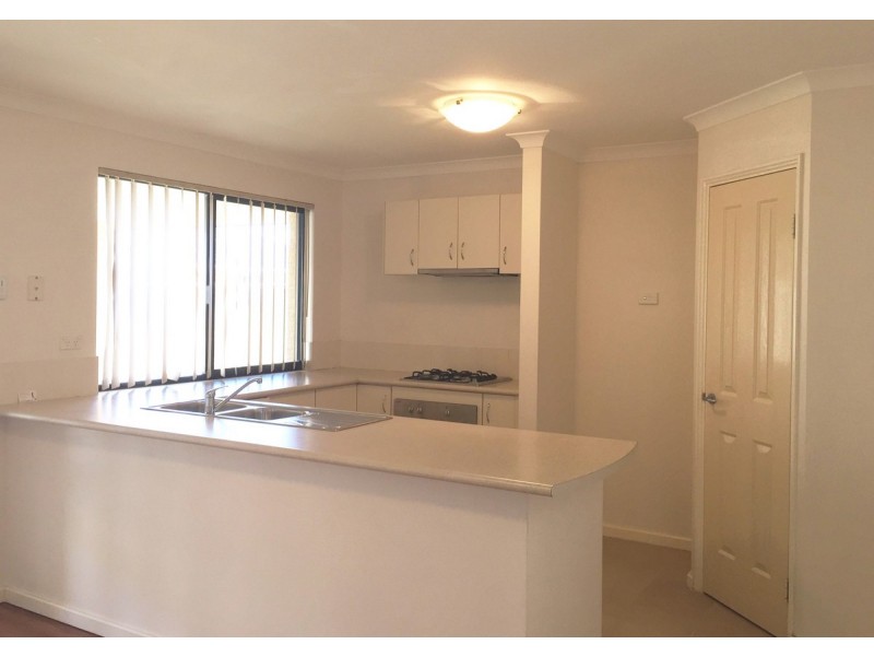 66 Mandalay Bend, Secret Harbour WA 6173