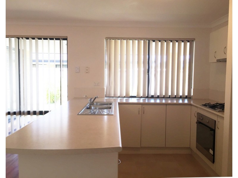 66 Mandalay Bend, Secret Harbour WA 6173