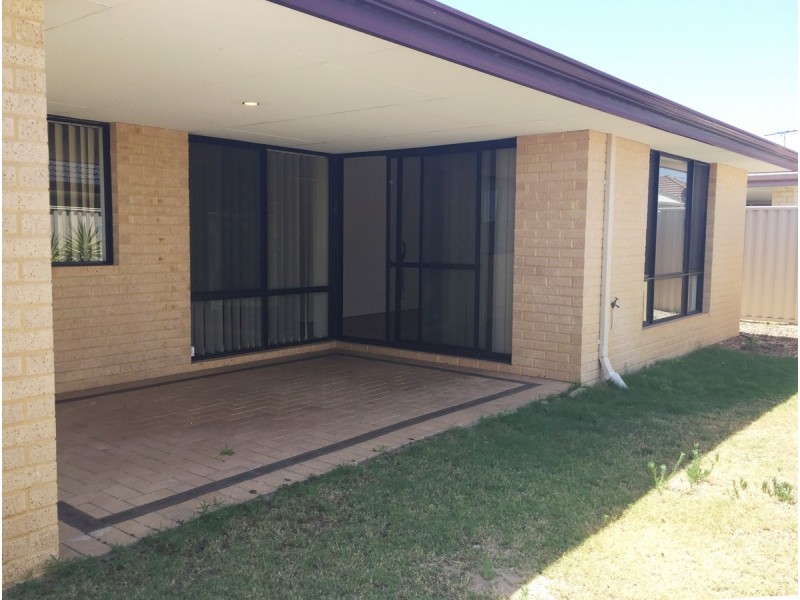 66 Mandalay Bend, Secret Harbour WA 6173