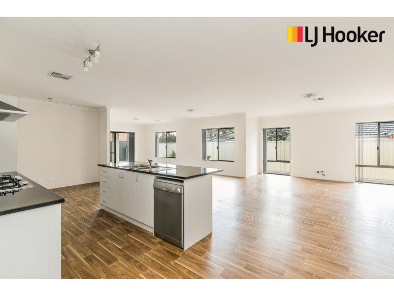 32 Wanderer Parkway, Baldivis WA 6171