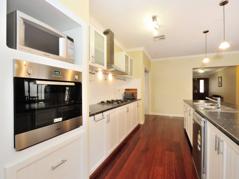 4 Chestnut Way, Baldivis WA 6171