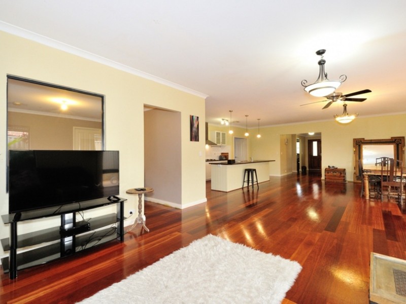 4 Chestnut Way, Baldivis WA 6171