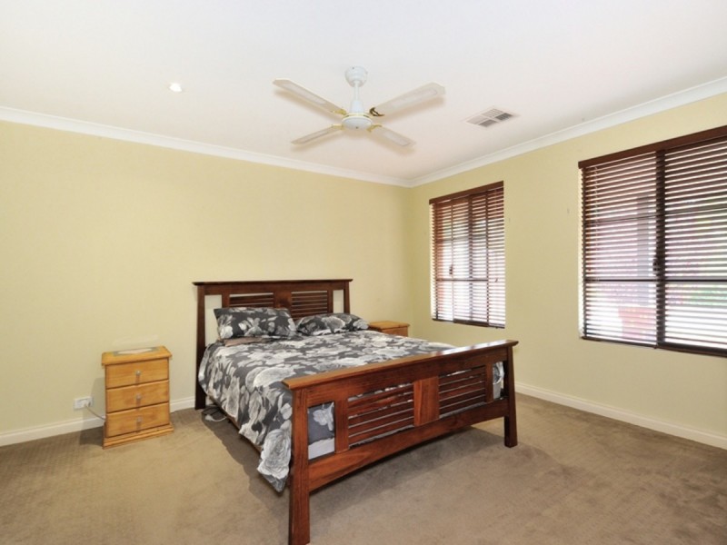 4 Chestnut Way, Baldivis WA 6171