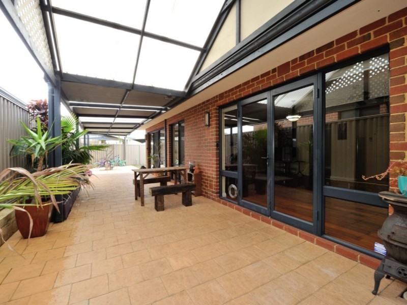 4 Chestnut Way, Baldivis WA 6171
