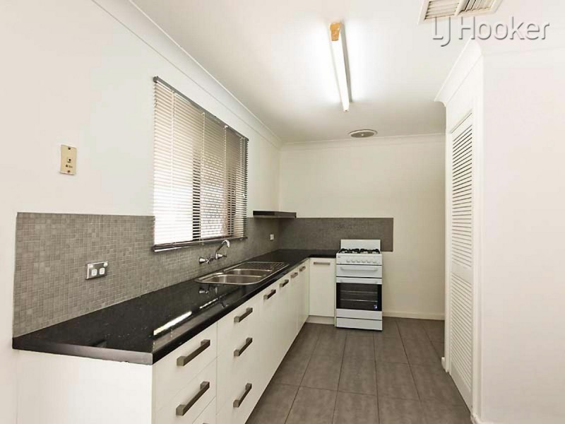 7 Rydal Court, Cooloongup WA 6168