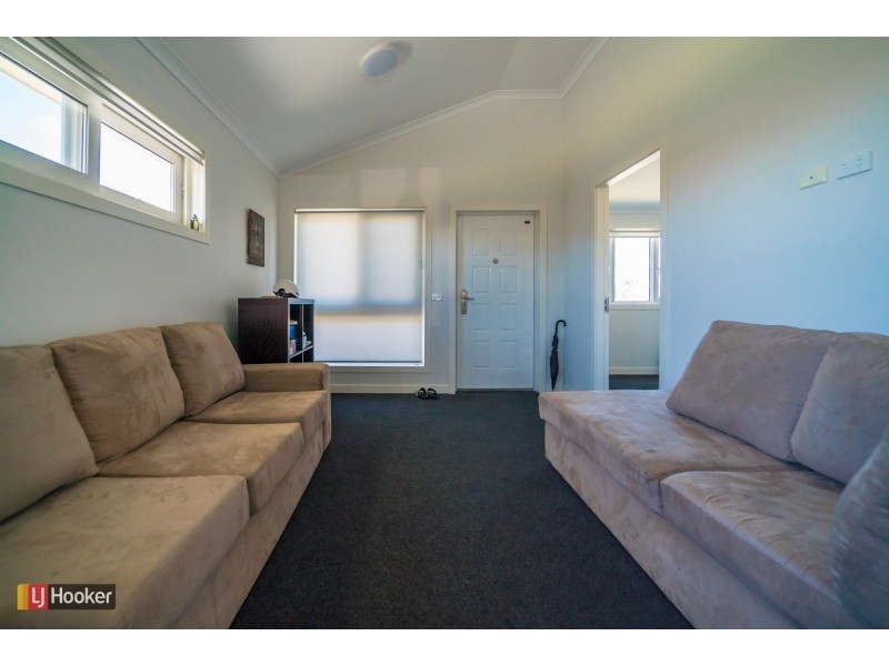 8/18 Thorpe Street, Rockingham WA 6168