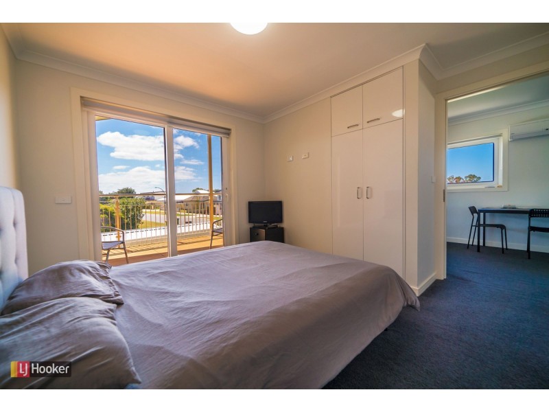 8/18 Thorpe Street, Rockingham WA 6168