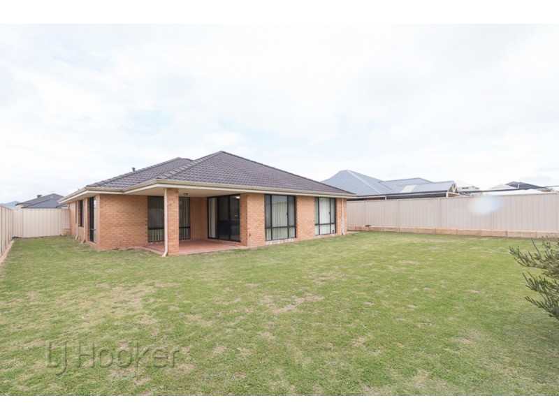 26 Elwell Street, Secret Harbour WA 6173