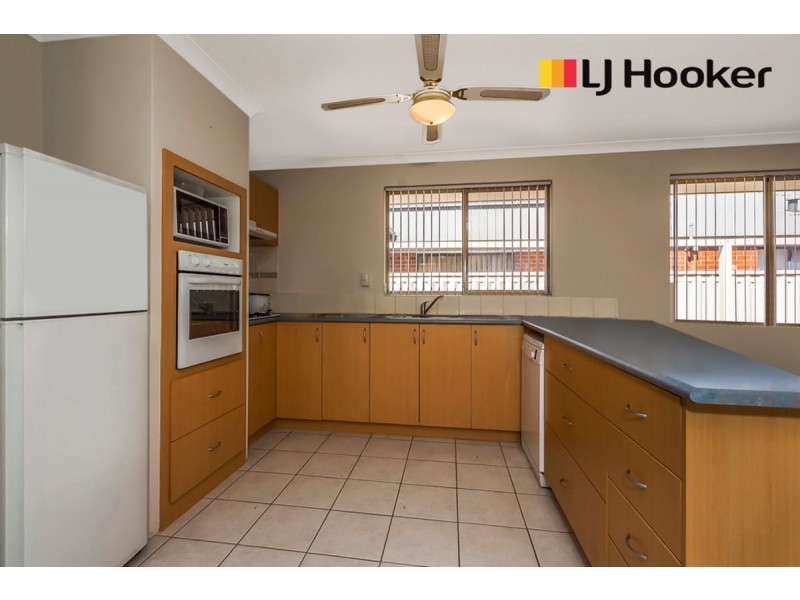 35 Brindabella Avenue, Rockingham WA 6168