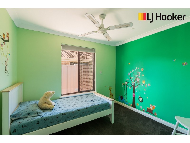 18 Waikiki Road, Safety Bay WA 6169