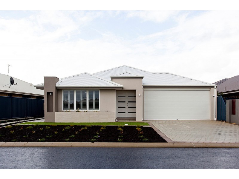 15 Stillwater Drive, Baldivis WA 6171