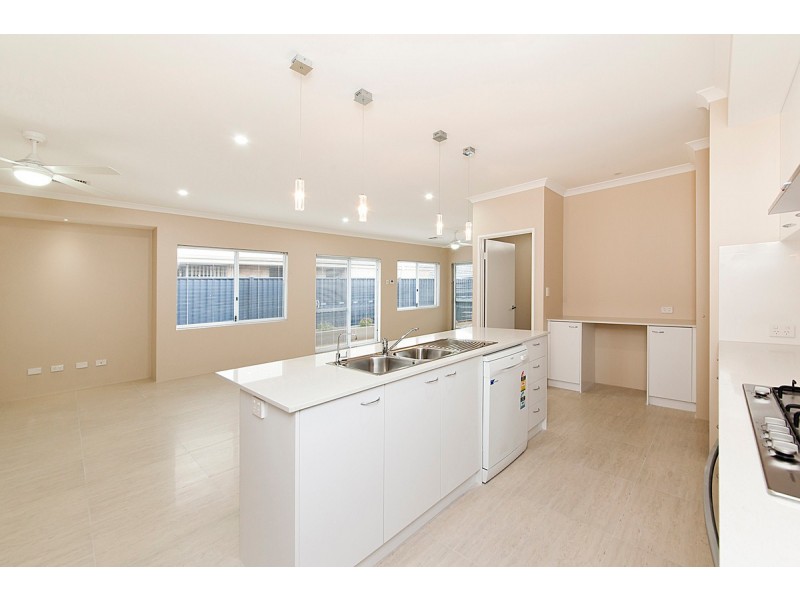 15 Stillwater Drive, Baldivis WA 6171