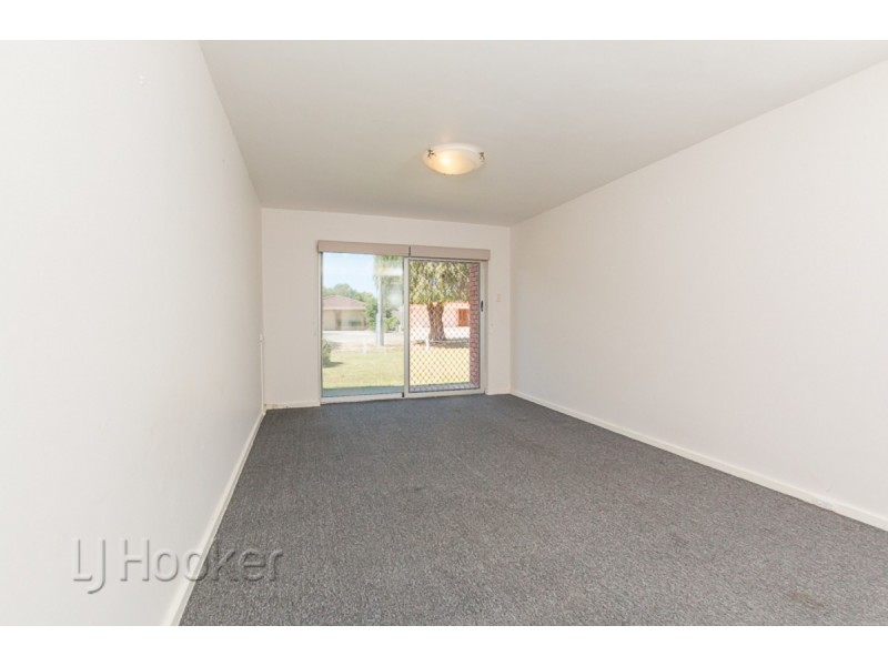 4/4 Minchinson Street, Shoalwater WA 6169