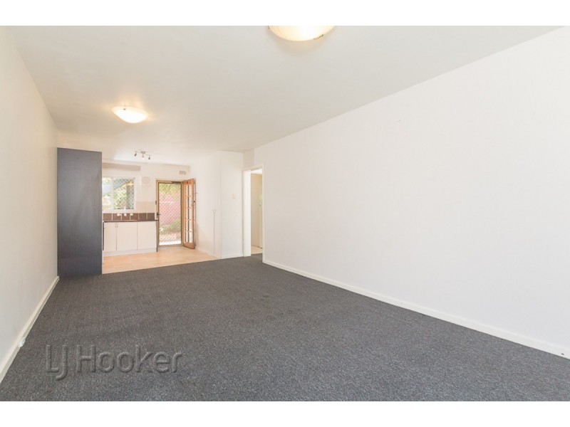 4/4 Minchinson Street, Shoalwater WA 6169