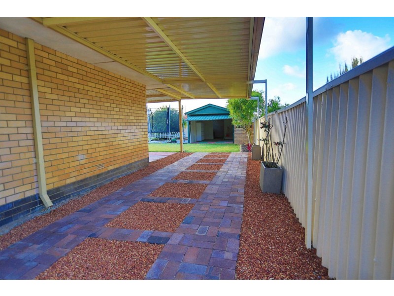 58 Malibu Road, Safety Bay WA 6169