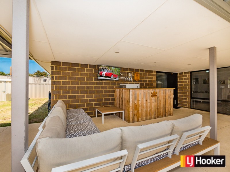 32 Sellafield Bend, Waikiki WA 6169