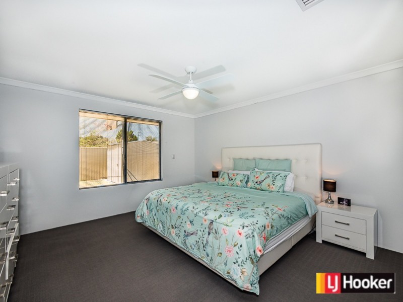 32 Sellafield Bend, Waikiki WA 6169