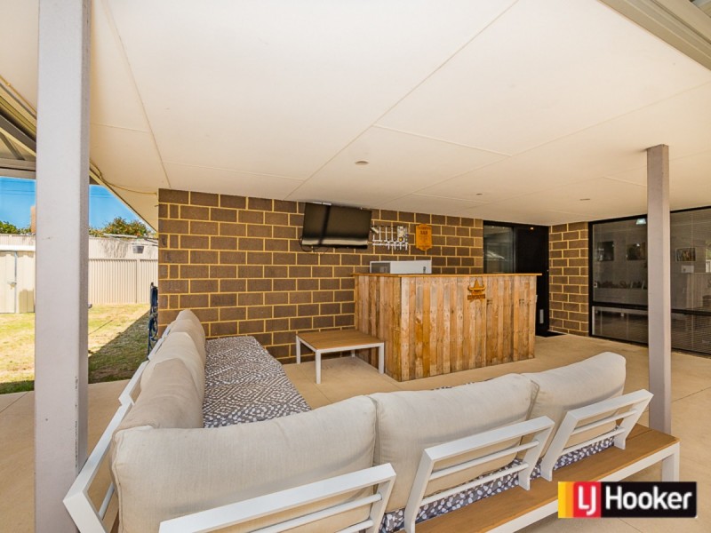 32 Sellafield Bend, Waikiki WA 6169
