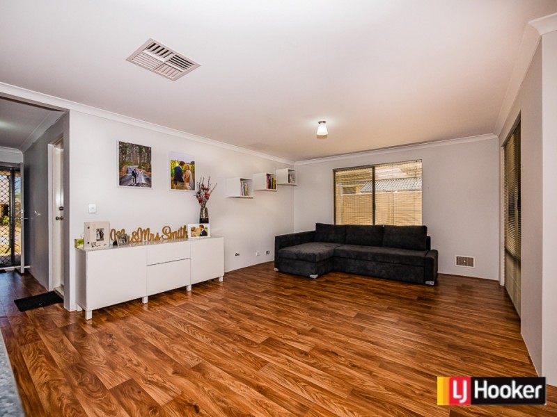 32 Sellafield Bend, Waikiki WA 6169