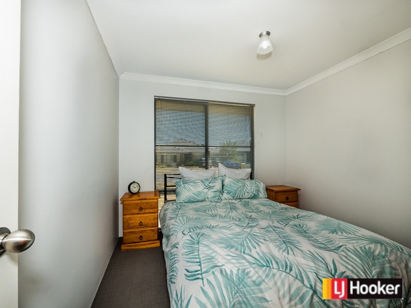 32 Sellafield Bend, Waikiki WA 6169