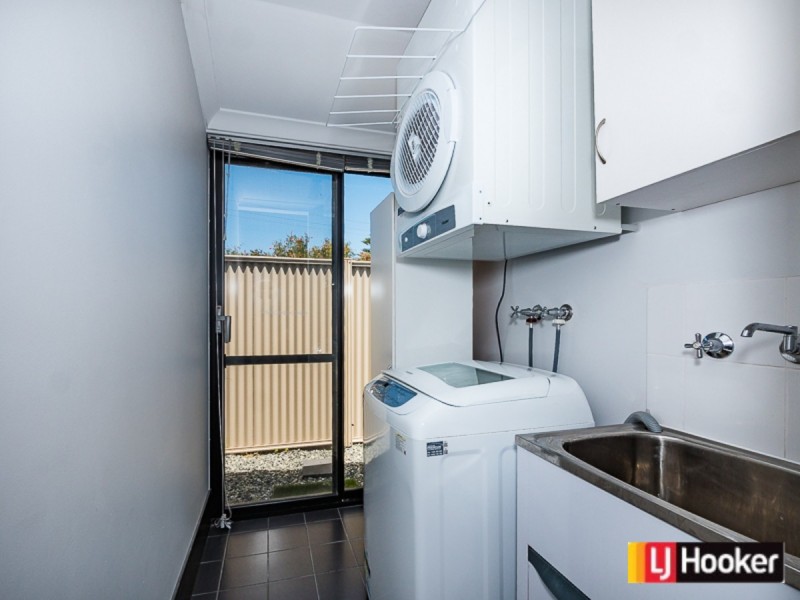 32 Sellafield Bend, Waikiki WA 6169