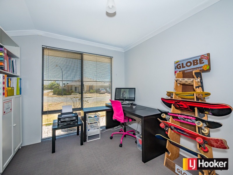 32 Sellafield Bend, Waikiki WA 6169