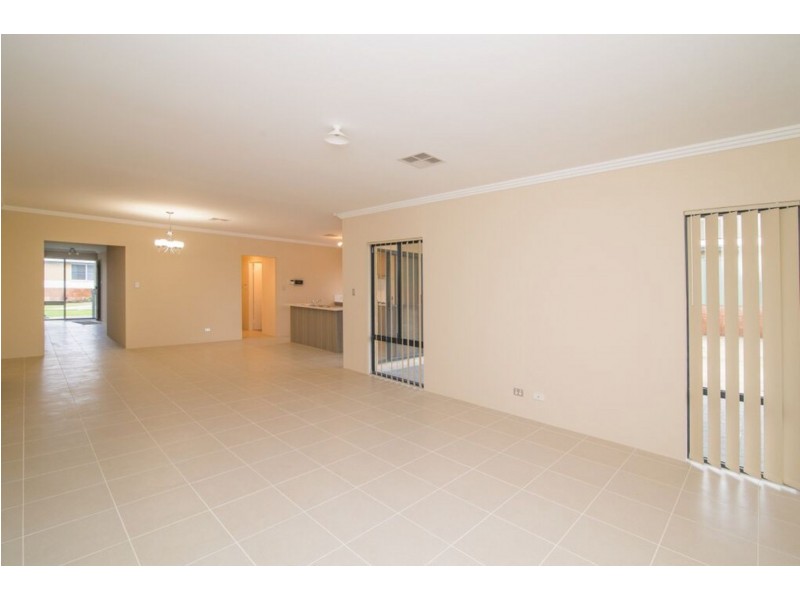 15 Foothills Retreat, Baldivis WA 6171