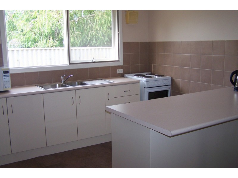 3 Crater Place, Rockingham WA 6168