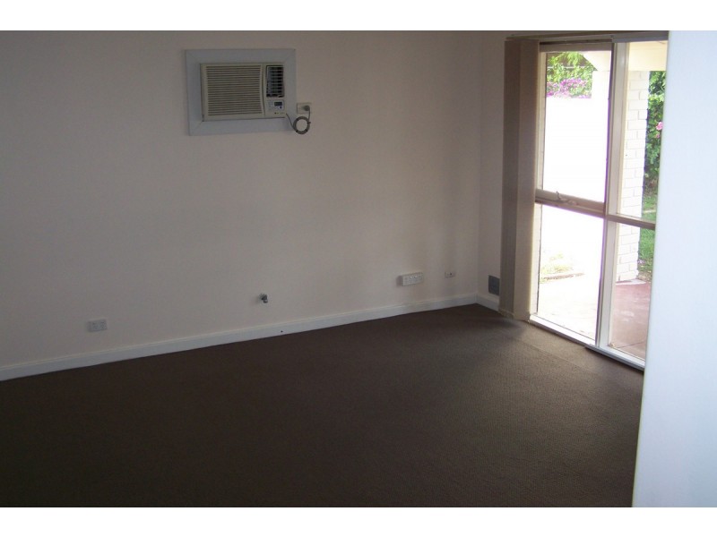 3 Crater Place, Rockingham WA 6168