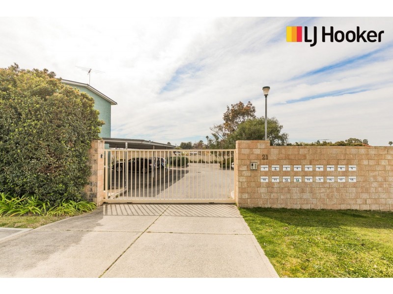 1/21 Fennager Way, Calista WA 6167