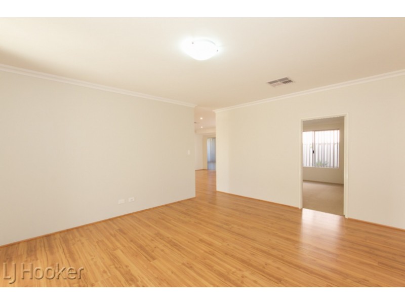 16 Bancoura Parkway, Secret Harbour WA 6173