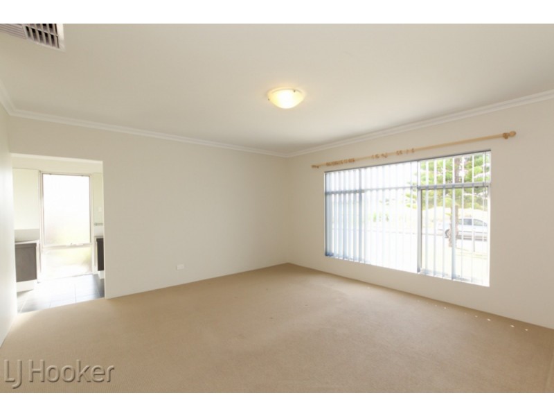 16 Bancoura Parkway, Secret Harbour WA 6173