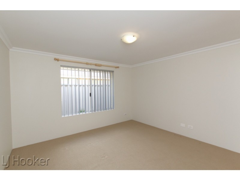 16 Bancoura Parkway, Secret Harbour WA 6173