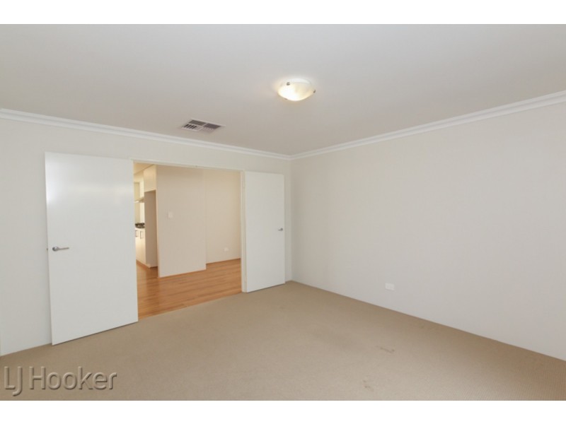 16 Bancoura Parkway, Secret Harbour WA 6173