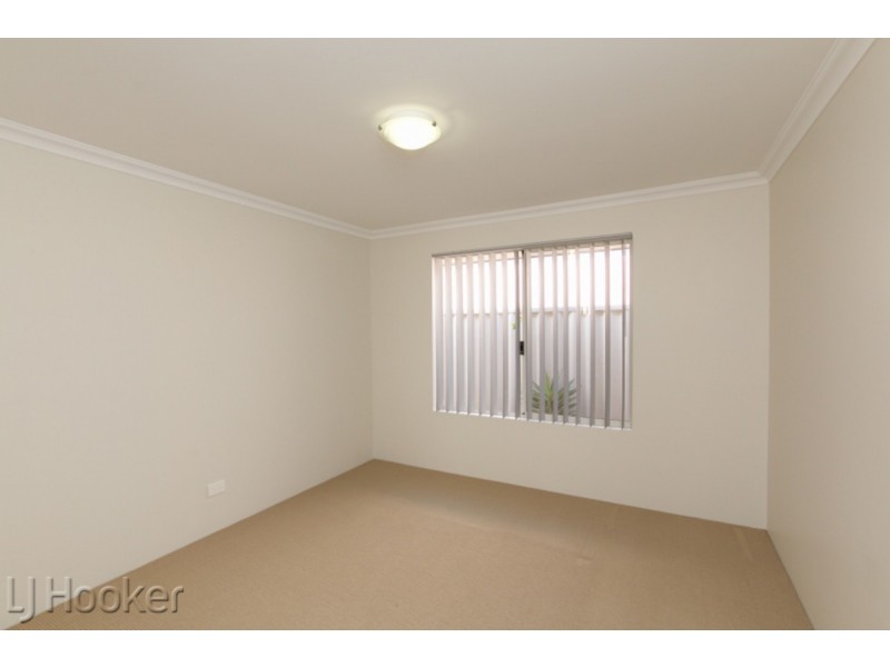 16 Bancoura Parkway, Secret Harbour WA 6173