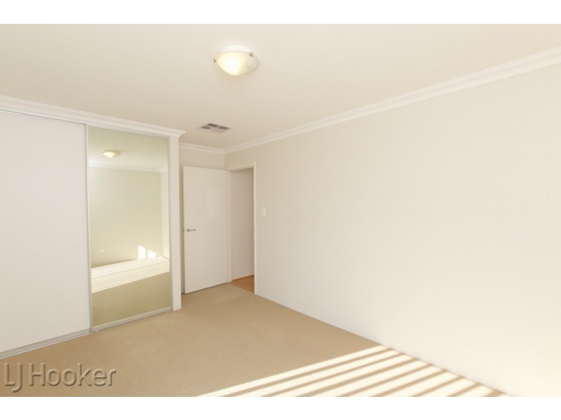 16 Bancoura Parkway, Secret Harbour WA 6173