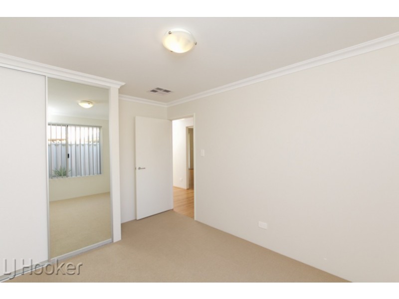 16 Bancoura Parkway, Secret Harbour WA 6173